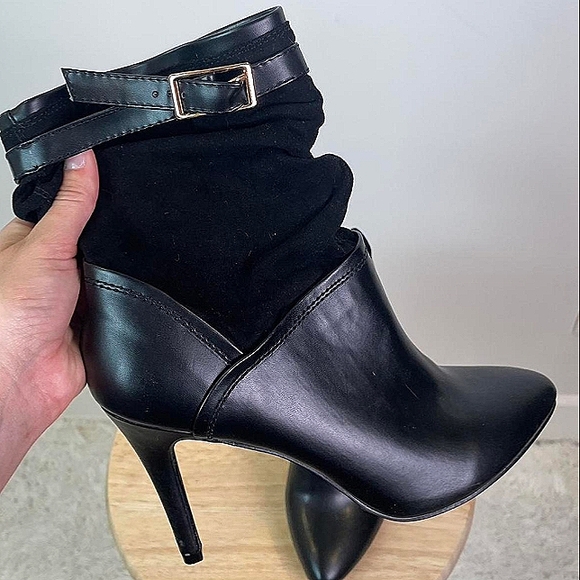 METAPHOR Suede Ruched Buckle Stiletto Ankle Booties NWT - Picture 2 of 3